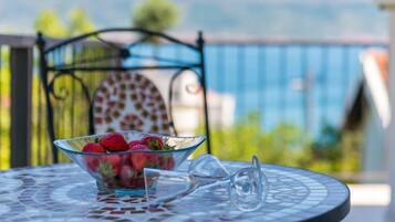 House (Three Bedroom Holiday Home) | Balcony