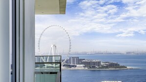Unclassified image, 2 of 35, button - LUX The Atlantis Palm View Suite (Dubai)