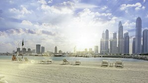 Unclassified image, 4 of 35, button - LUX The Atlantis Palm View Suite (Dubai)
