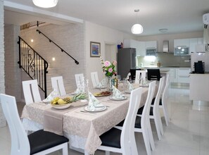 Villa (Four Bedroom Villa) | Dining room - Peaceful Escape With Mountain Views, Heated Pool and Modern Amenities in Radošić (Lecevica)