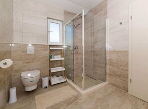 Bathroom - Peaceful Escape With Mountain Views, Heated Pool and Modern Amenities in Radošić (Lecevica)