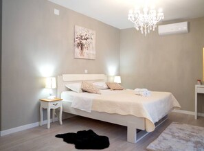 Villa (Four Bedroom Villa) | 1 bedroom, cribs/infant beds, free WiFi - Peaceful Escape With Mountain Views, Heated Pool and Modern Amenities in Radošić (Lecevica)