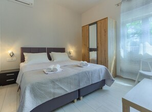 Apartment (Two Bedroom Apartment with Terrace)