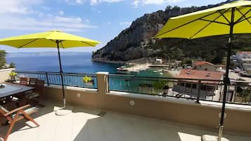 Departamento (Two Bedroom Apartment With Sea View) | Terraza o patio