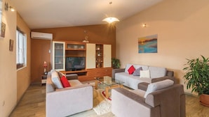 Villa (Six Bedroom Villa with Pool) | Living room | 32-inch flat-screen TV with satellite channels, table tennis - Mediterranean Stylish Villa With Pool in Kastel Stari (Kastela)