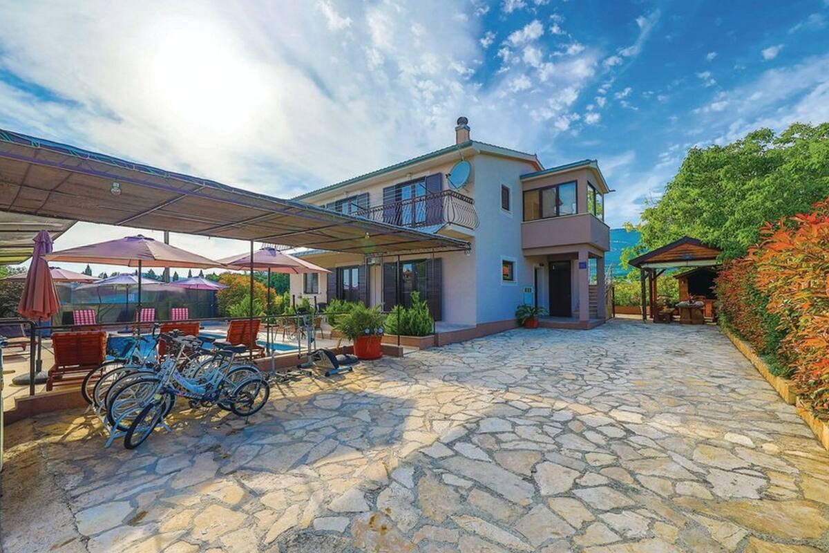別墅 (Six Bedroom Villa with Pool) | 外觀