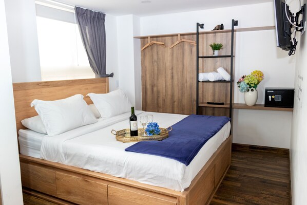 Deluxe kamer, 1 kingsize bed | Geluiddichte muren, gratis wifi