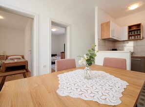 Leilighet (One Bedroom Apartment with Balcony) | Spisestue