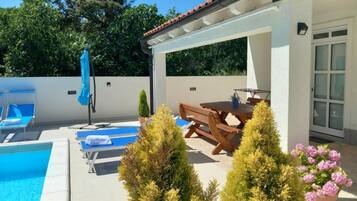 Villa (Two Bedroom Apartment With Private Po) | Exterior