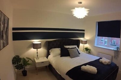 Luxury Elm Tree Stay with Cinema room and sleeps 12