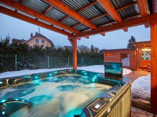 Cerna Kcg350 Comfortable Holiday Residence