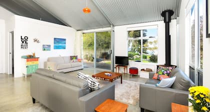 Pelican Cottage - Pet Friendly - Wifi