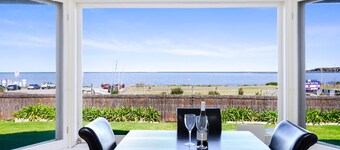 Beachfront Bliss - Wi-fi BBQ Group House