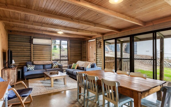 House - Southern Comfort - Pet Friendly - Beach (Goolwa South)