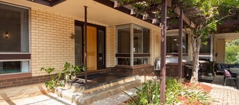 Sandy Pool Shack - Pet Friendly