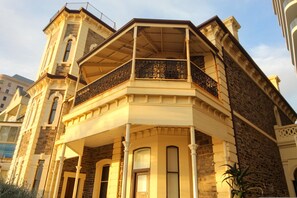 Apartment - Seafield Tower Glenelg Apartment no 5 (Glenelg)