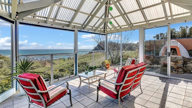 House - The Darling of Marina - A Hilltop and Sea Getaway (Wirrina Cove)