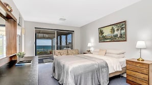 House - The Darling of Marina - A Hilltop and Sea Getaway (Wirrina Cove)