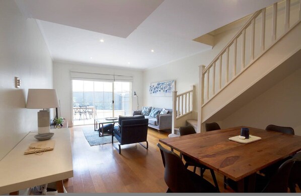 Apartment | 3 bedrooms - Norwood Saltbush Retreat With Wifi (Norwood)