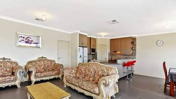 Rumah | 4 kamar tidur