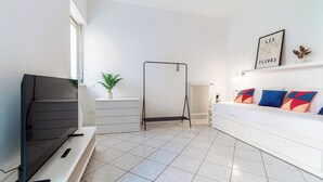 Studio, Balcony - Bixio 2 (Como)