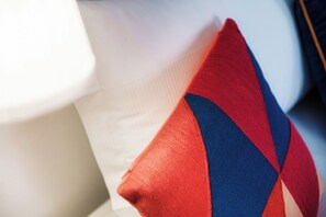 開放式客房, 陽台 | 起居區 | 32-吋平面電視,提供數位頻道