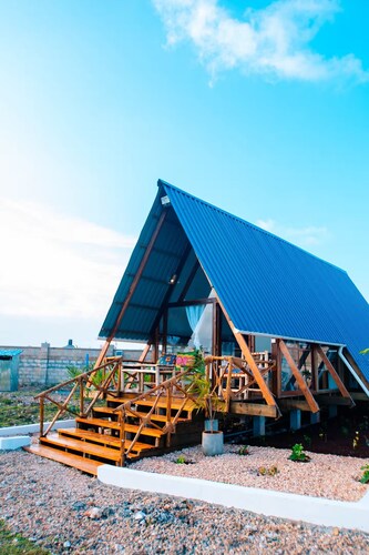 Eco-Friendly A-Frame Cabin 10min / Nungwi Beach