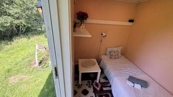 4 bedrooms, WiFi, bed sheets