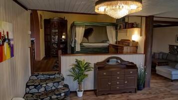 3 soverom, strykejern/-brett, wi-fi og sengetøy