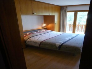 Apartment | 3 bedrooms, individually furnished, bed sheets - Apartment for Relaxed Vacation (Veysonnaz)