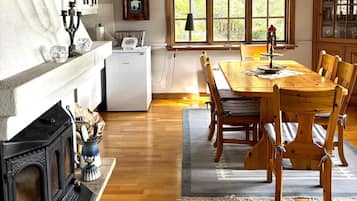 House | Tempat makan