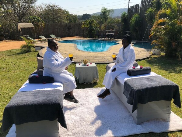 Hot stone massages, massages