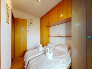 Apartment | 2 Schlafzimmer, individuell eingerichtet, Bettwäsche