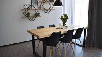 Rumah | Tempat makan