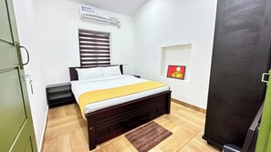 2 多间卧室、熨斗/熨衣板、WiFi、床单