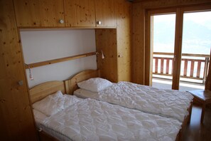 2 bedrooms, individually furnished, bed sheets - Apartment in Veysonnaz Near Ski Lift (Veysonnaz)
