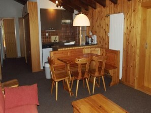 Apartment | Private kitchen - Gorgeous Apartment Amidst Valleys (Sion)