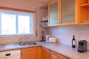 Macchina per tè/caffè, frigorifero, microonde, forno