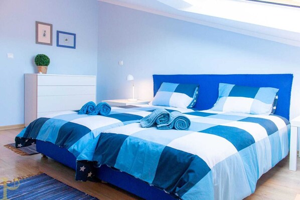2 bedrooms, iron/ironing board, Internet