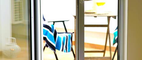 3 bedrooms, iron/ironing board, Internet, bed sheets