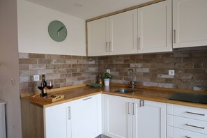 Fridge, microwave, oven, stovetop - Grandchildren's House (Mafra)