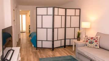 1 bedroom, iron/ironing board, WiFi (free), bed sheets