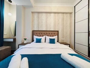 2 chambres, fer et planche à repasser, Wi-Fi, draps fournis