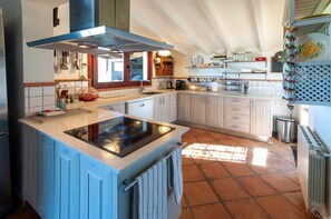 Private kitchen - Tramuntana - Villa With Private Pool. Free Wifi (Javea)
