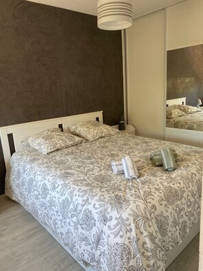 1 chambre, fer et planche Ă repasser, Wi-Fi gratuit