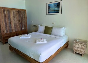 4 bedrooms, in-room safe, iron/ironing board, travel crib