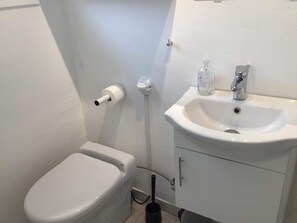 Bathroom - 4 Star Holiday Home in Dannemare (Dannemare)