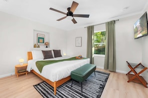 4 habitaciones, tabla de planchar con plancha, cuna de viaje y wifi 