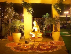 Property grounds - Dreamanor Blissful Stay (Amritsar)