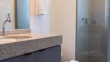 Deluxe Villa, Smoking, Sea View | Bathroom | Shower, free toiletries, hair dryer, towels